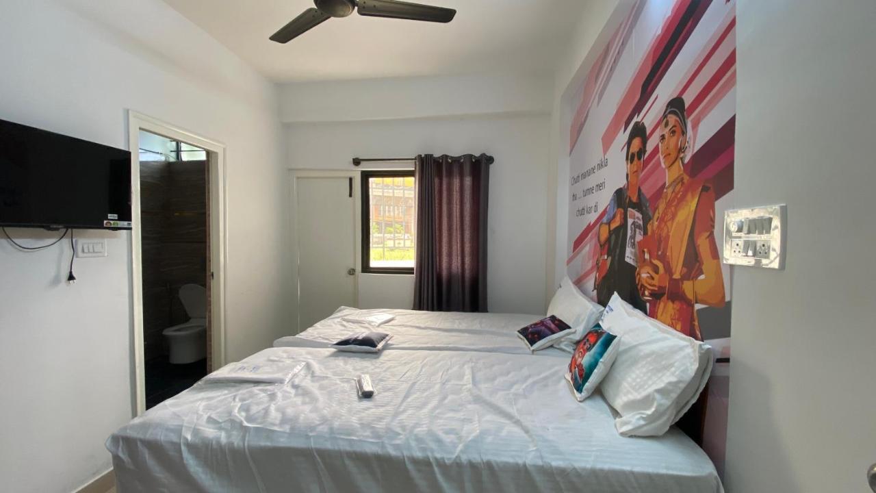 C Suites - Royal Homes II Short & Long Stays Bangalore Ngoại thất bức ảnh